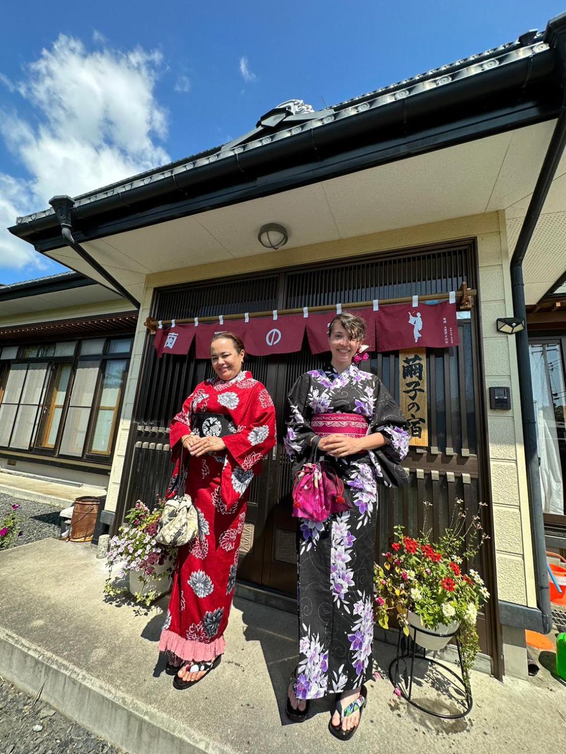 青森伝統芸能を楽しめる繭子の宿 Hachinohe Exterior foto